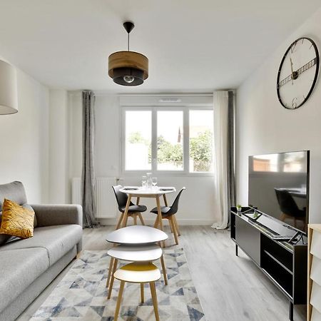 Chic Studio Near Paris - La Defense Bezons Bagian luar foto